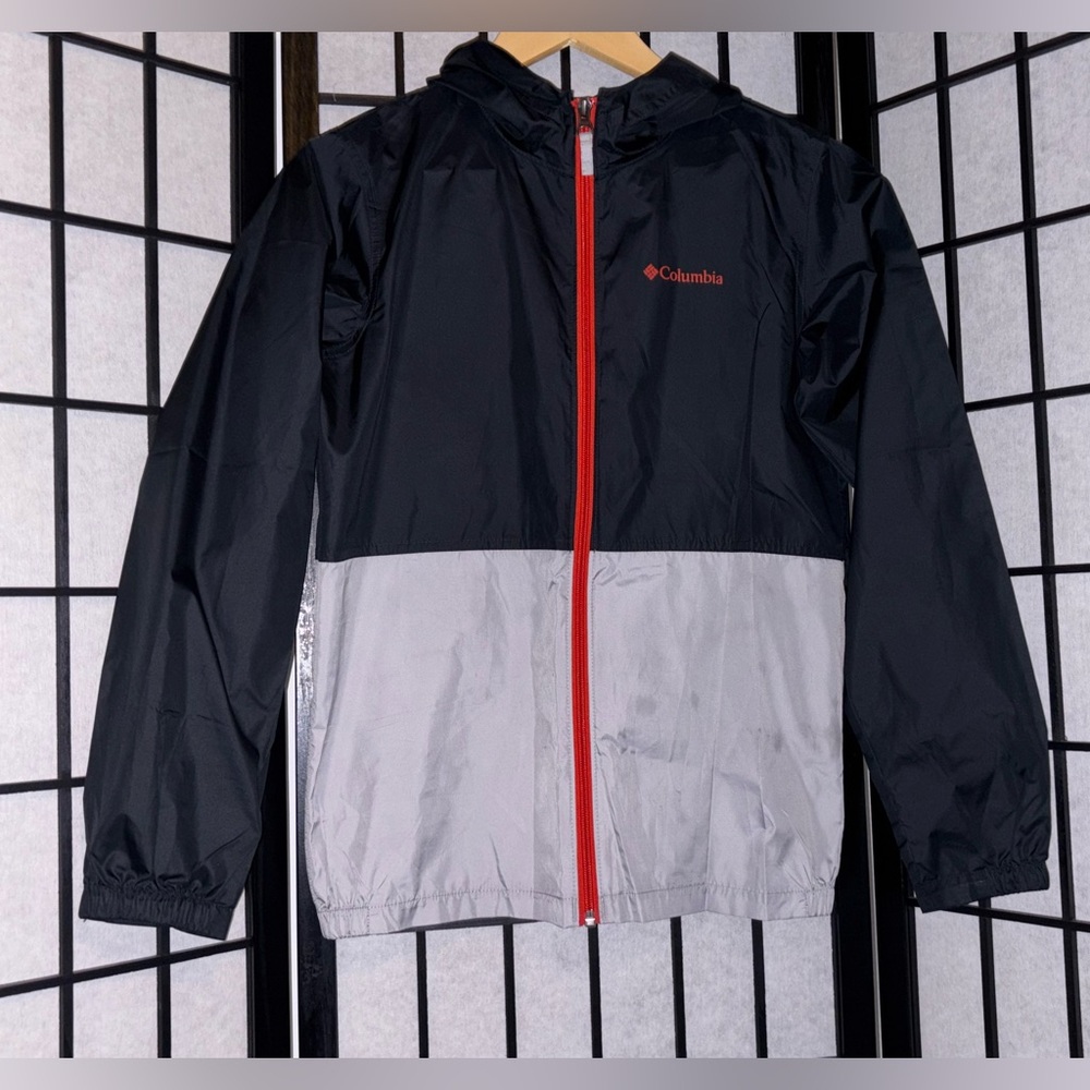 COLUMBIA | Boys Hooded Full-Zip Windbreaker | Size: LG |
BLK/GRY/RED